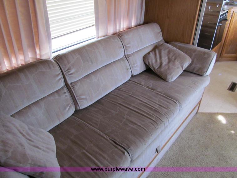 image for item A8300 1989 Holiday Rambler Imperial 31' tandem axle camper