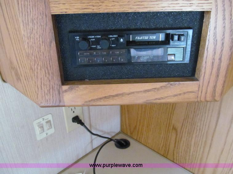 image for item A8300 1989 Holiday Rambler Imperial 31' tandem axle camper