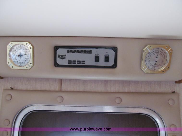 image for item A8300 1989 Holiday Rambler Imperial 31' tandem axle camper