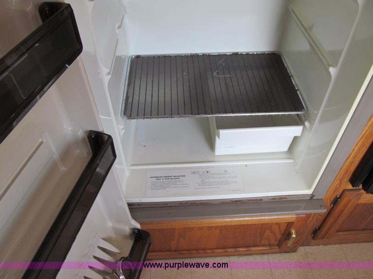 image for item A8300 1989 Holiday Rambler Imperial 31' tandem axle camper