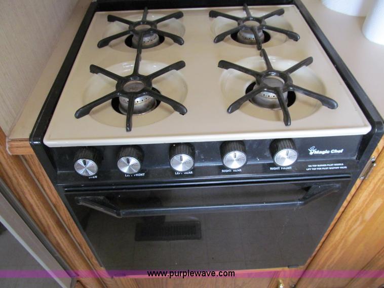 image for item A8300 1989 Holiday Rambler Imperial 31' tandem axle camper