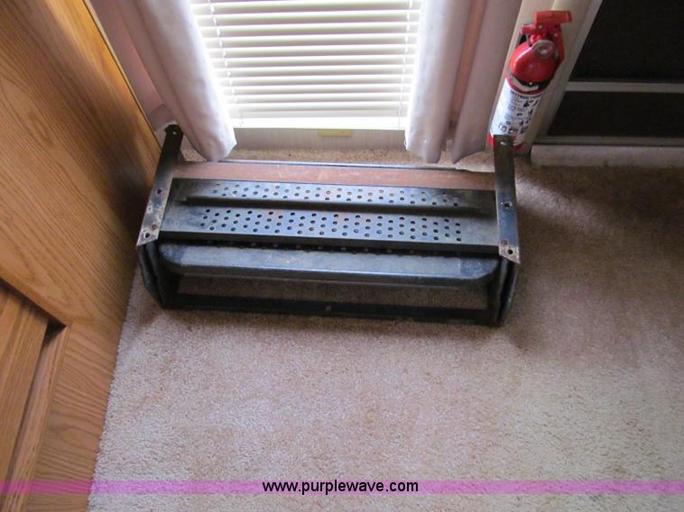 image for item A8300 1989 Holiday Rambler Imperial 31' tandem axle camper