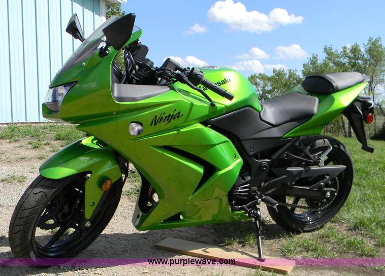 image for item B1210 2012 Kawasaki Ninja 250 motorcycle