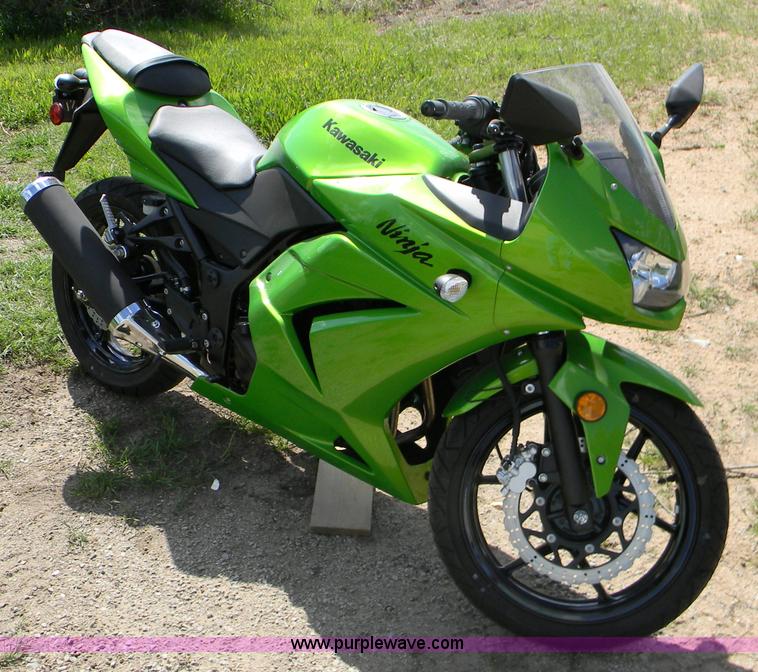 image for item B1210 2012 Kawasaki Ninja 250 motorcycle