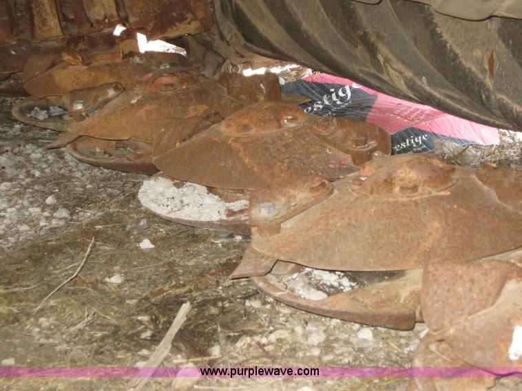 image for item B1213 2000 New Holland 1441 disc mower