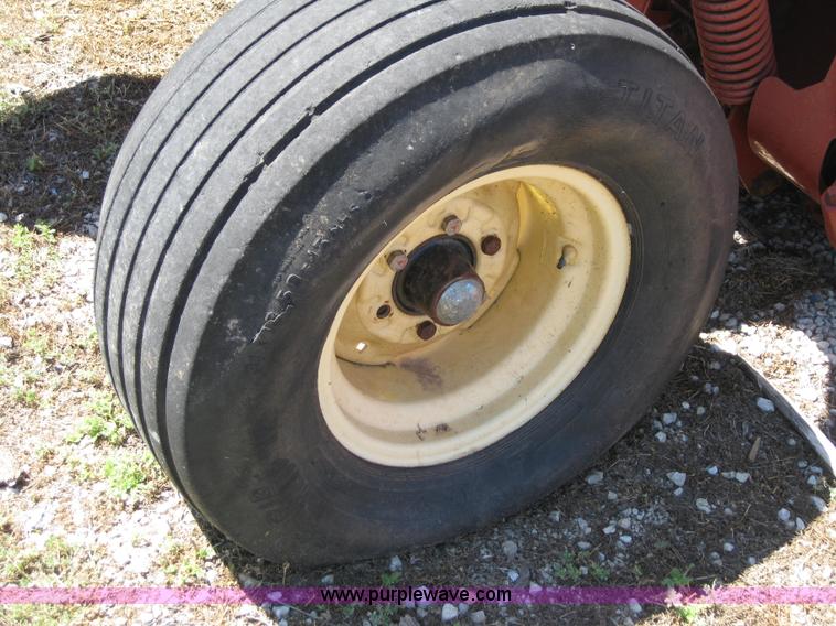 image for item B1213 2000 New Holland 1441 disc mower