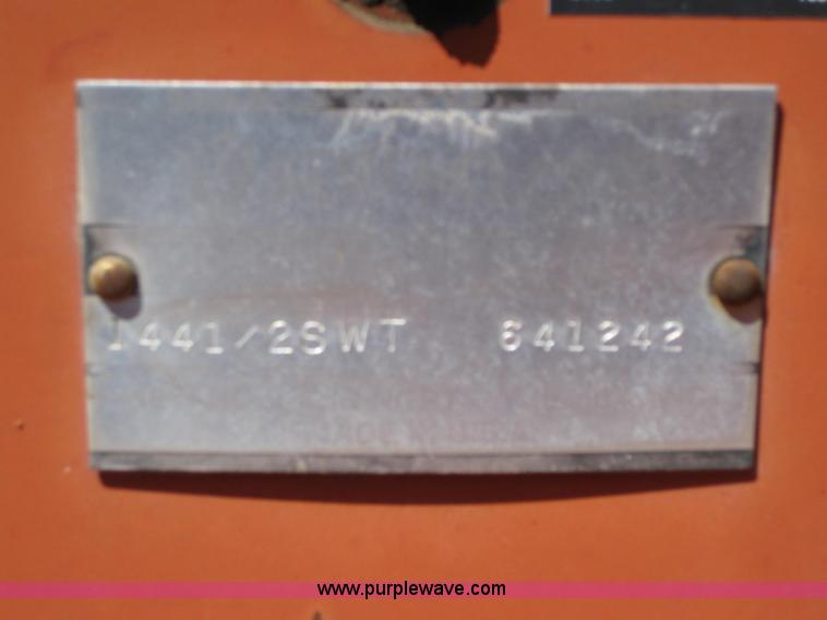 image for item B1213 2000 New Holland 1441 disc mower