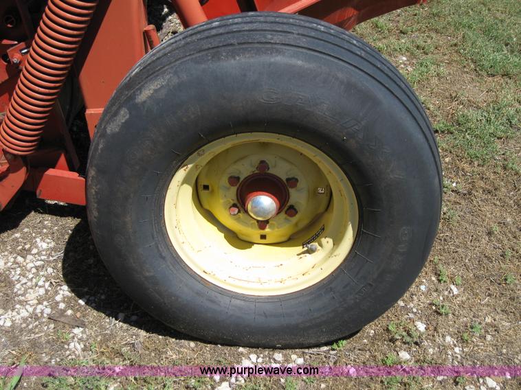 image for item B1213 2000 New Holland 1441 disc mower