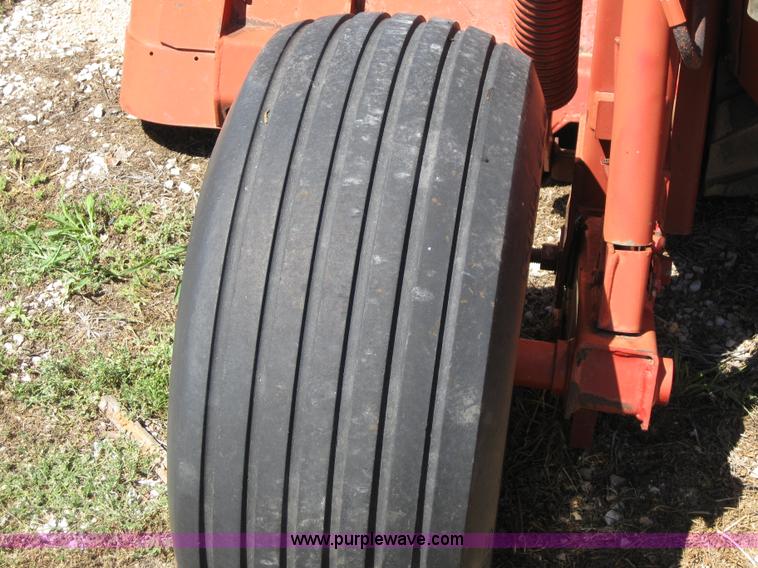 image for item B1213 2000 New Holland 1441 disc mower