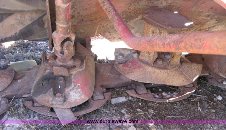 image for item B1213 2000 New Holland 1441 disc mower