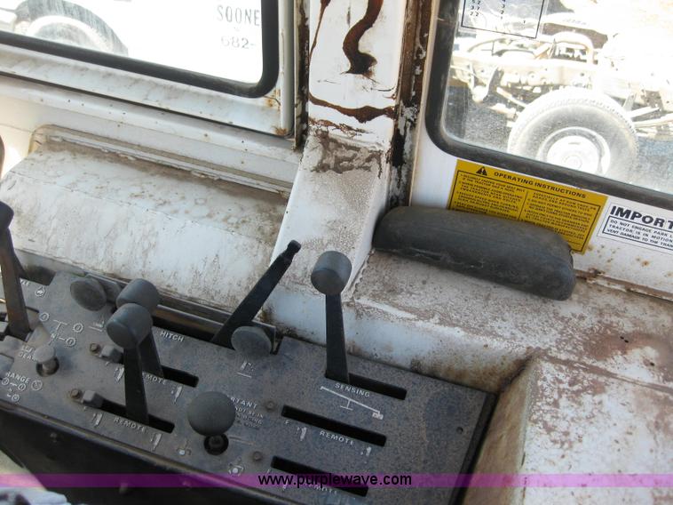 image for item B1214 1978 Case 2290 tractor