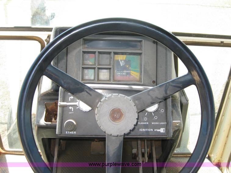 image for item B1214 1978 Case 2290 tractor