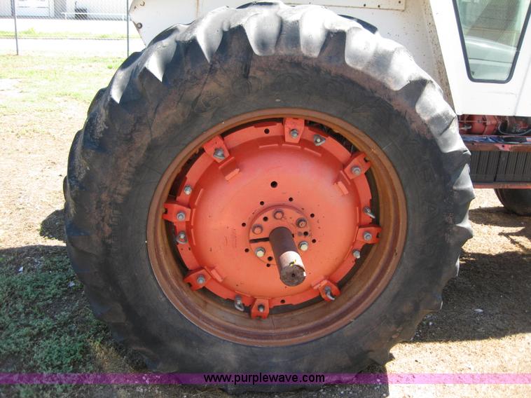 image for item B1214 1978 Case 2290 tractor