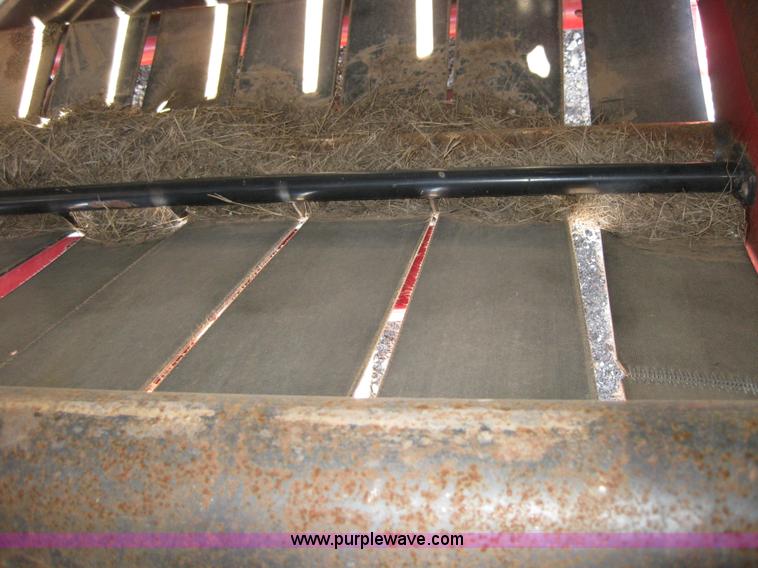 image for item B1215 2005 New Holland BR780 round baler