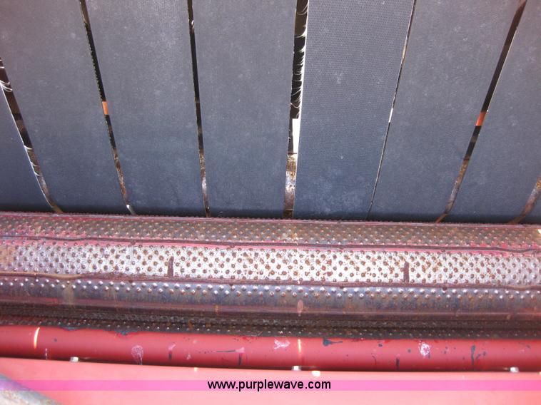 image for item B1215 2005 New Holland BR780 round baler