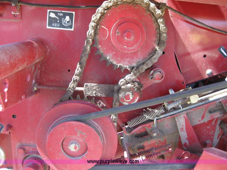 image for item B1215 2005 New Holland BR780 round baler