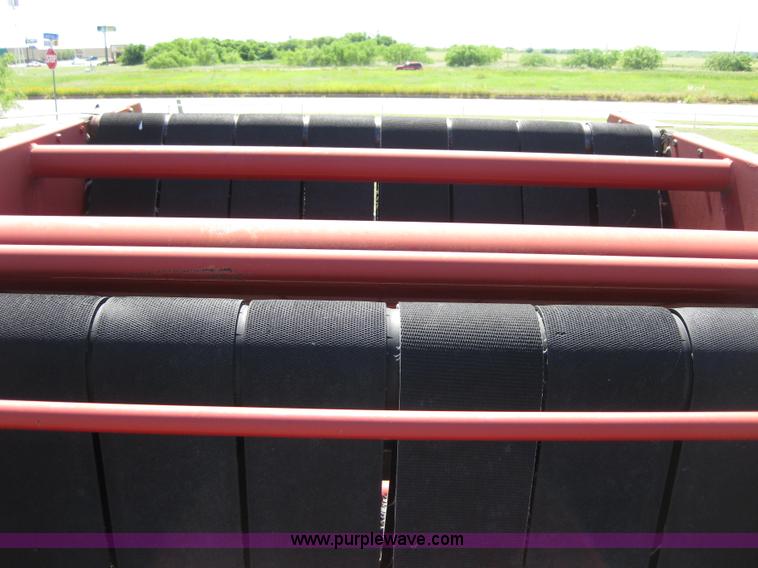 image for item B1215 2005 New Holland BR780 round baler