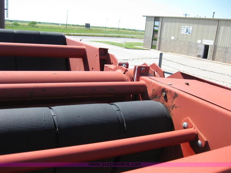 image for item B1216 2002 New Holland 688 round baler