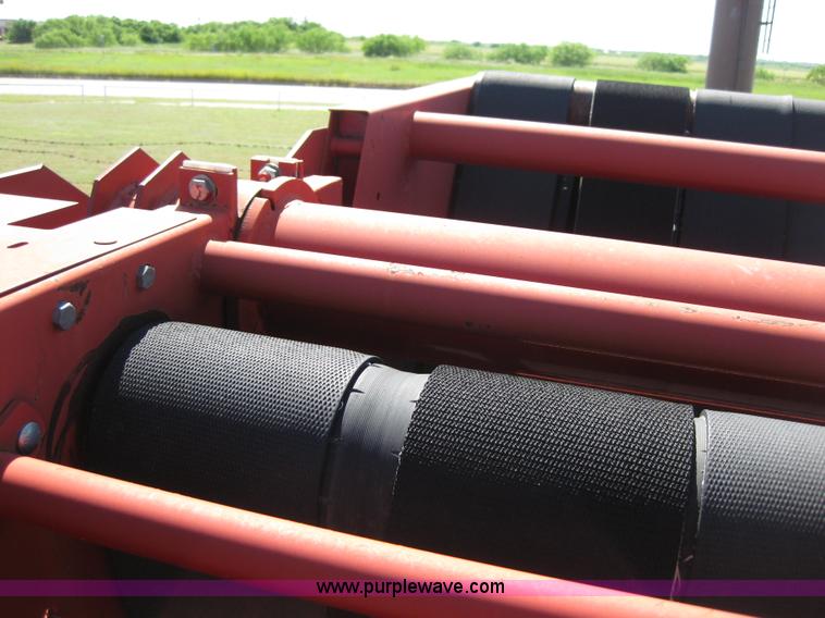 image for item B1216 2002 New Holland 688 round baler