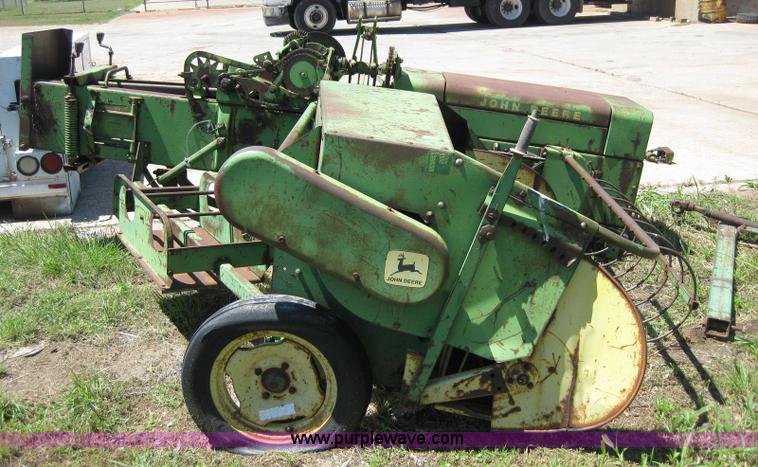 image for item B1217 John Deere 224WS square baler