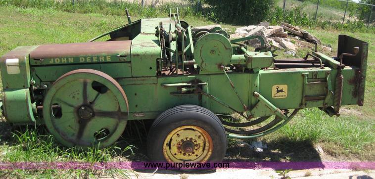 image for item B1217 John Deere 224WS square baler