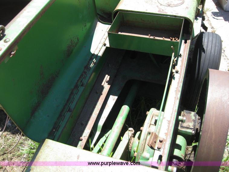 image for item B1217 John Deere 224WS square baler