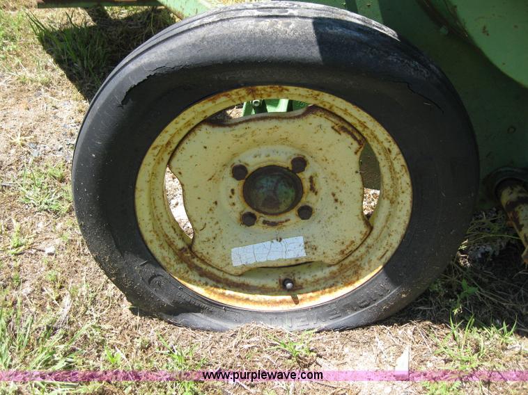 image for item B1217 John Deere 224WS square baler
