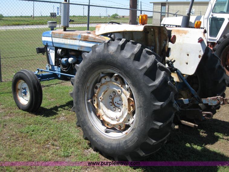 image for item B1221 1982 Ford 4610 tractor