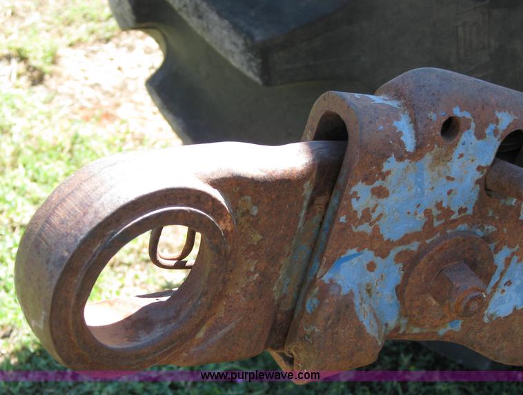 image for item B1221 1982 Ford 4610 tractor