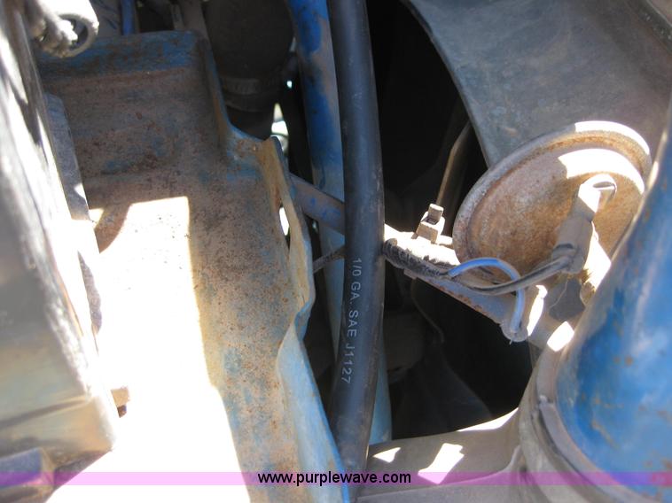 image for item B1221 1982 Ford 4610 tractor