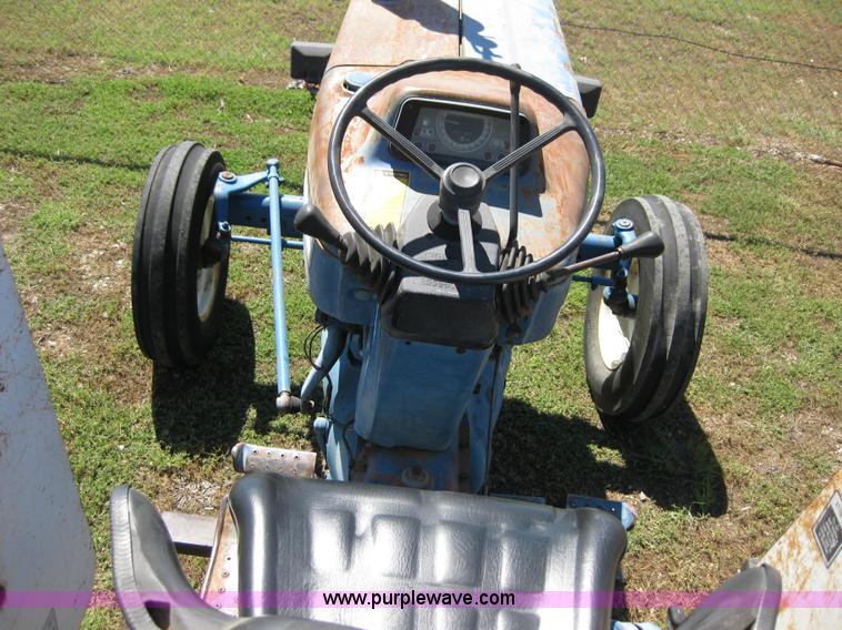 image for item B1221 1982 Ford 4610 tractor