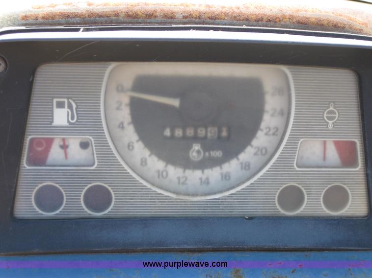 image for item B1221 1982 Ford 4610 tractor