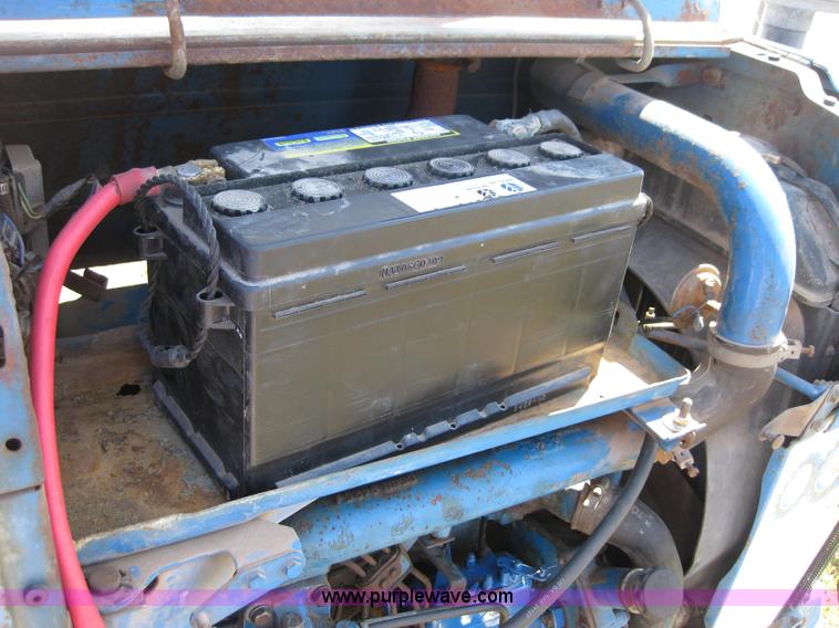 image for item B1221 1982 Ford 4610 tractor