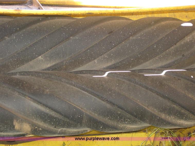 image for item B1225 1996 New Holland 1475 swather