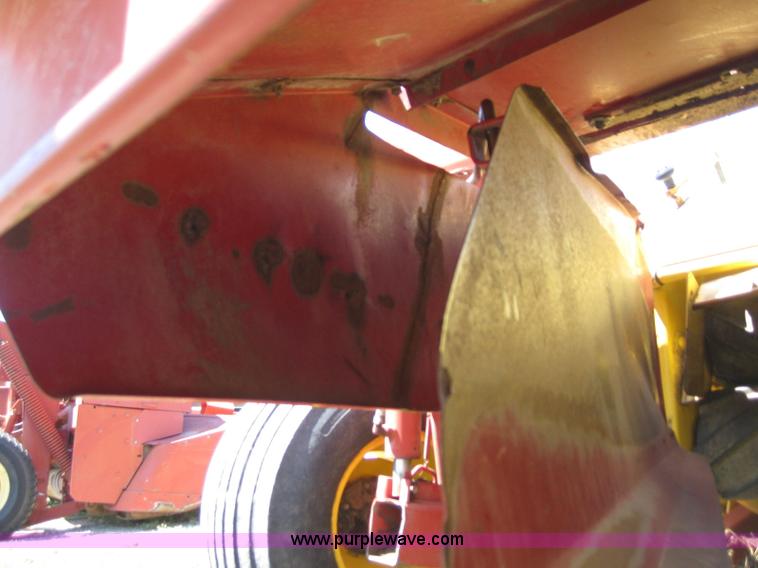 image for item B1225 1996 New Holland 1475 swather