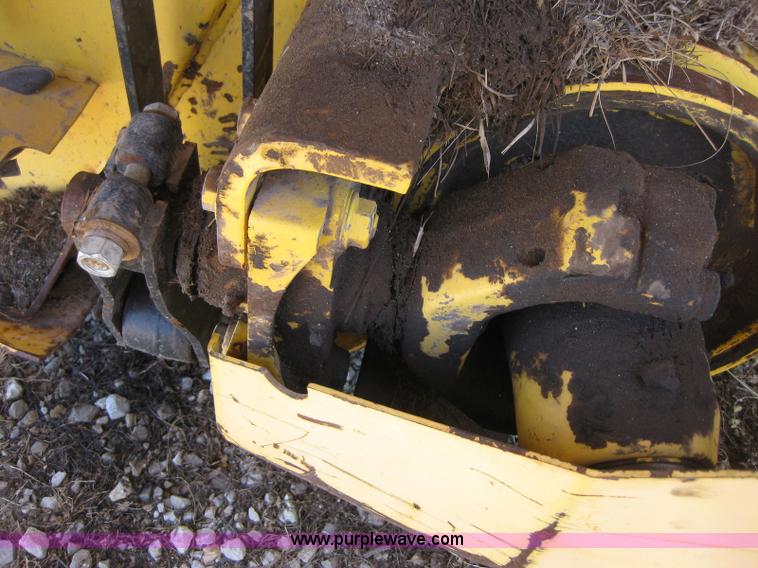 image for item B1225 1996 New Holland 1475 swather