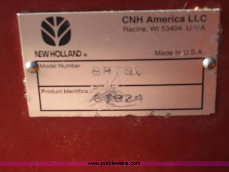 image for item B1246 2005 New Holland BR780 round baler
