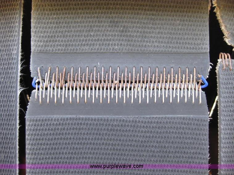 image for item B1246 2005 New Holland BR780 round baler