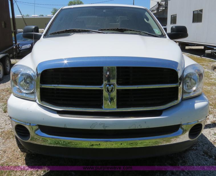 image for item B2326 2007 Dodge Ram 2500 SLT Heavy Duty crew cab pickup truck