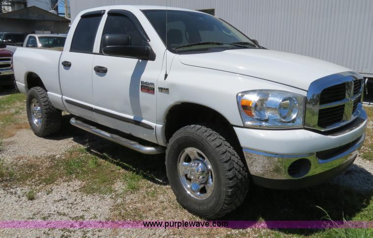 image for item B2326 2007 Dodge Ram 2500 SLT Heavy Duty crew cab pickup truck