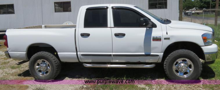 image for item B2326 2007 Dodge Ram 2500 SLT Heavy Duty crew cab pickup truck