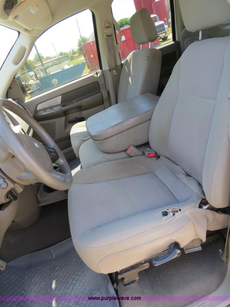 image for item B2326 2007 Dodge Ram 2500 SLT Heavy Duty crew cab pickup truck