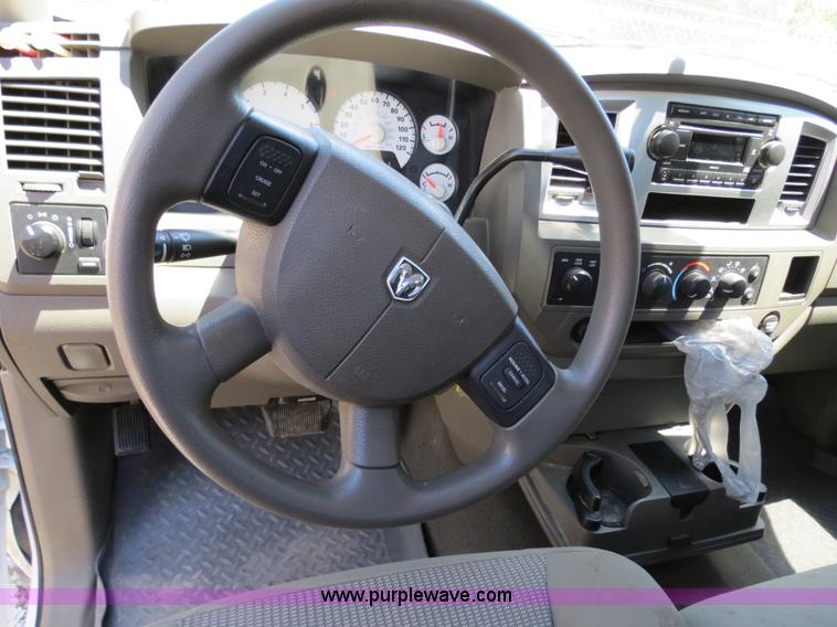 image for item B2326 2007 Dodge Ram 2500 SLT Heavy Duty crew cab pickup truck