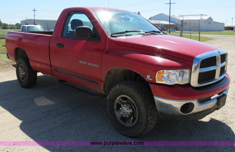 image for item B2327 2005 Dodge Ram 2500 Heavy Duty pickup truck