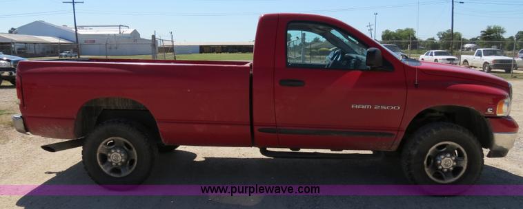 image for item B2327 2005 Dodge Ram 2500 Heavy Duty pickup truck