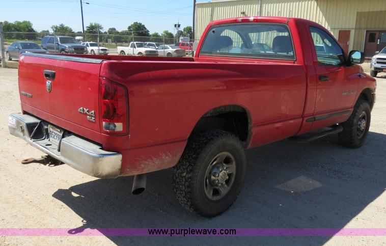 image for item B2327 2005 Dodge Ram 2500 Heavy Duty pickup truck