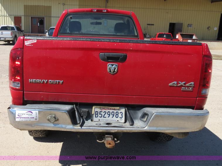 image for item B2327 2005 Dodge Ram 2500 Heavy Duty pickup truck