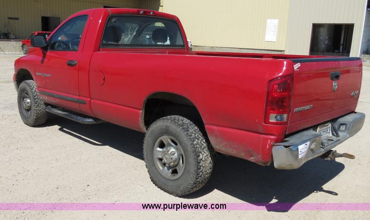 image for item B2327 2005 Dodge Ram 2500 Heavy Duty pickup truck