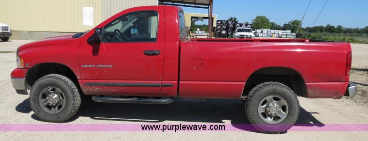 image for item B2327 2005 Dodge Ram 2500 Heavy Duty pickup truck
