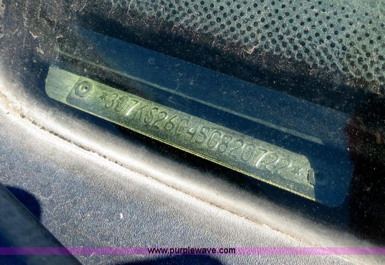 image for item B2327 2005 Dodge Ram 2500 Heavy Duty pickup truck